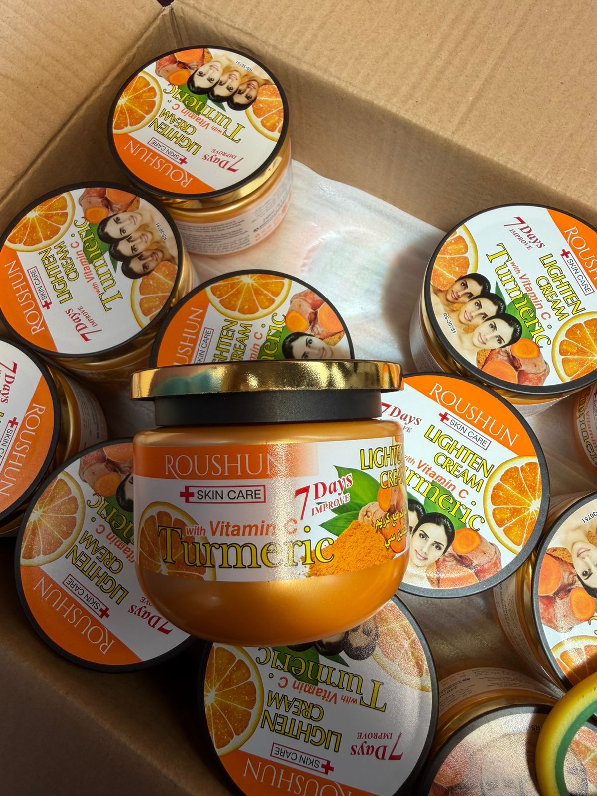 Roushun Lightening Cream with Vitamin C